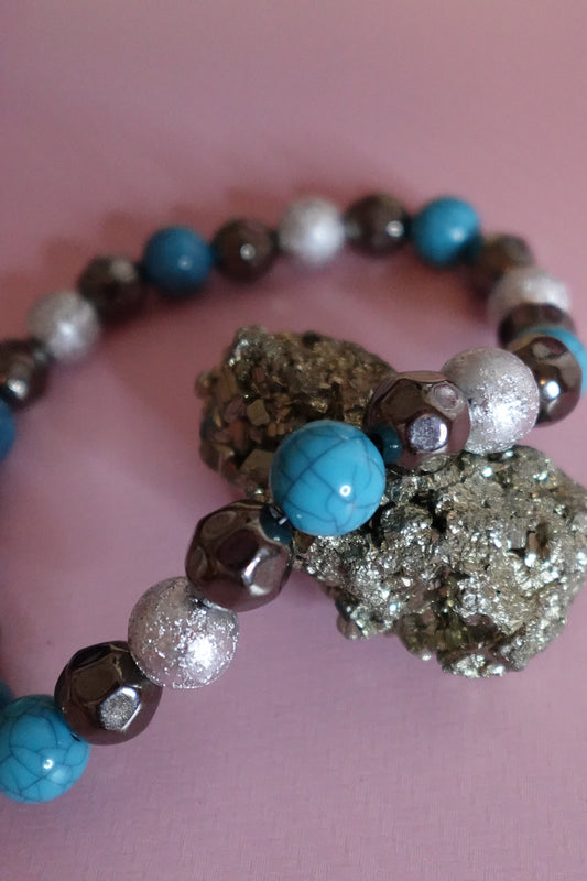 Cracked & Stoned Wristlet