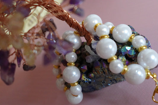 Gold & White Wristlet